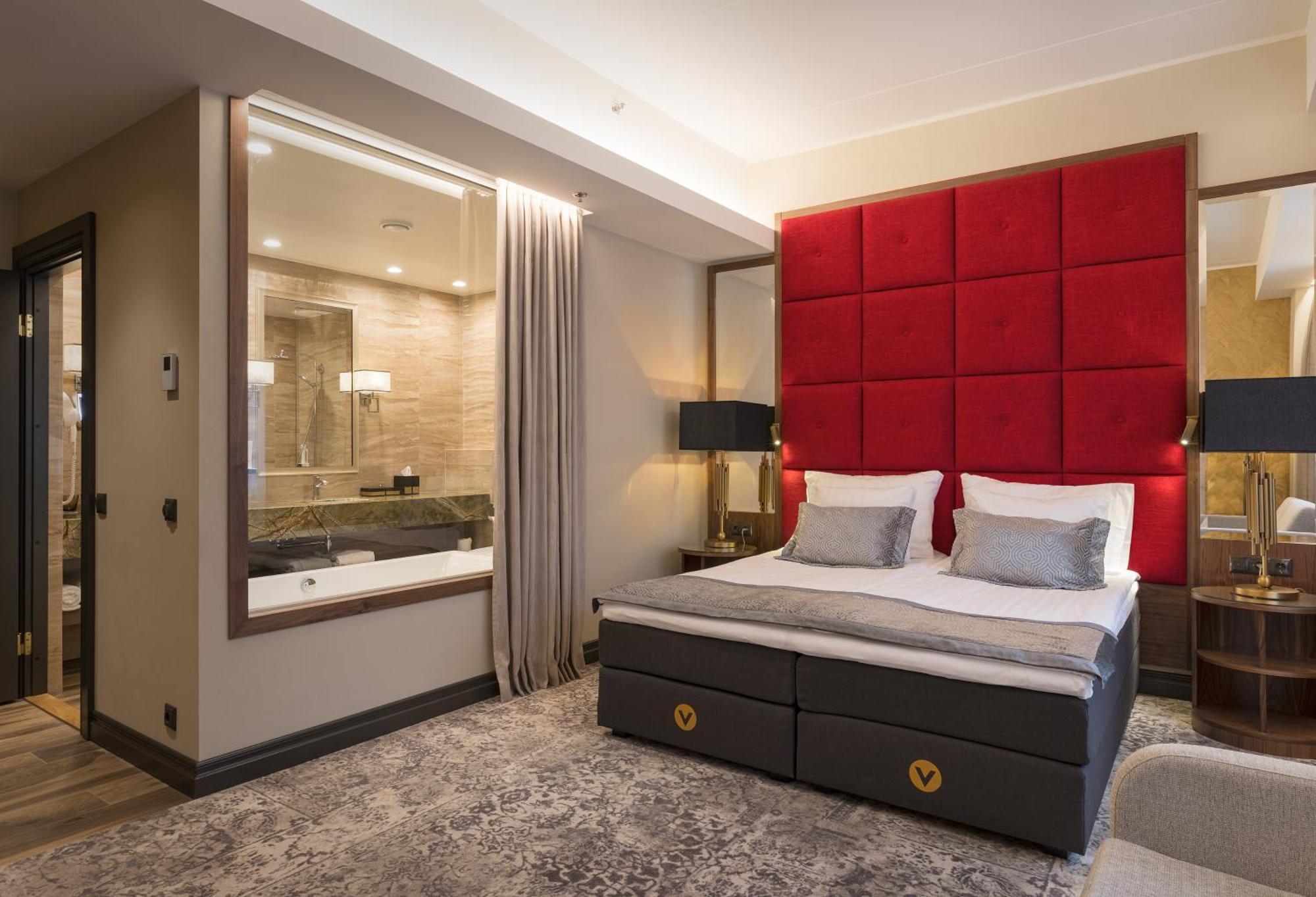 Deluxe Room with access to the V Spa water and sauna area,1588280840:JPEG